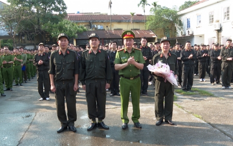 Khai giảng lớp huấn luyện Tiểu đoàn Cảnh sát cơ động dự bị chiến đấu năm 2024