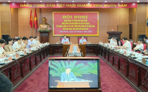 Quán triệt triển khai thực hiện Nghị quyết 06 của Bộ Chính trị về quy hoạch, xây dựng, quản lý và phát triển bền vững đô thị Việt Nam