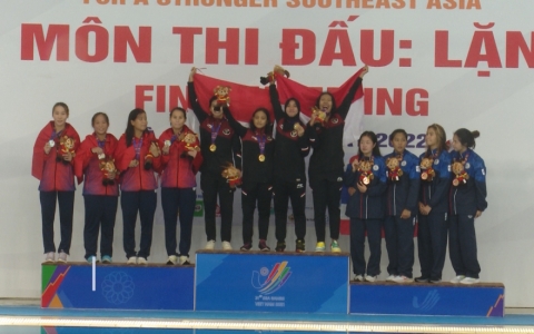 VĐV Phạm Thị Huệ của Thái Bình giành HCB môn lặn tại SEA Games 31 