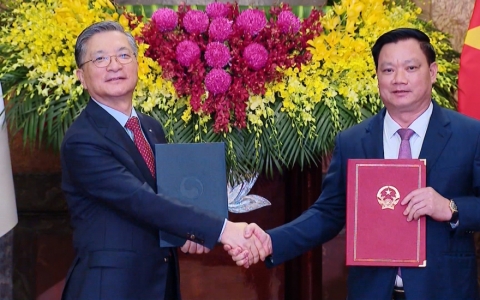 UBND tỉnh Thái Bình ký kết Bản ghi nhớ về Chương trình đối tác tăng trưởng đô thị với Tổng Công ty Nhà đất Hàn Quốc