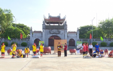 Sôi động sân chơi văn hoá làng số 3 tại A Sào - An Thái