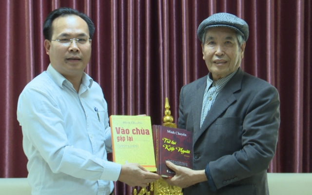 Tác phẩm của Nhà văn Minh Chuyên được sử dụng trong sách giáo khoa