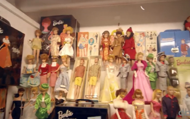 Bộ sưu tập độc đáo hơn 4000 búp bê Barbie 
