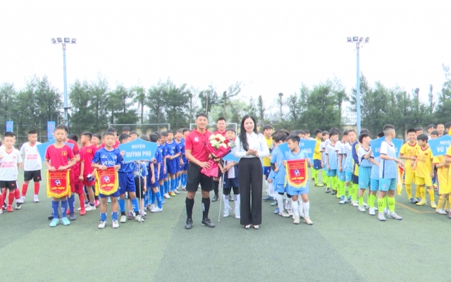 Khai mạc giải bóng đá Nhi đồng tỉnh Thái Bình